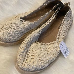 Time and True brand lace flats